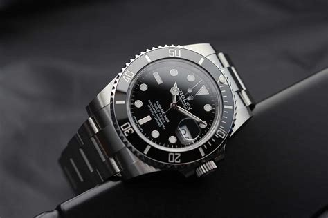 combien coute la rolex la moins cher|Rolex site officiel prix.